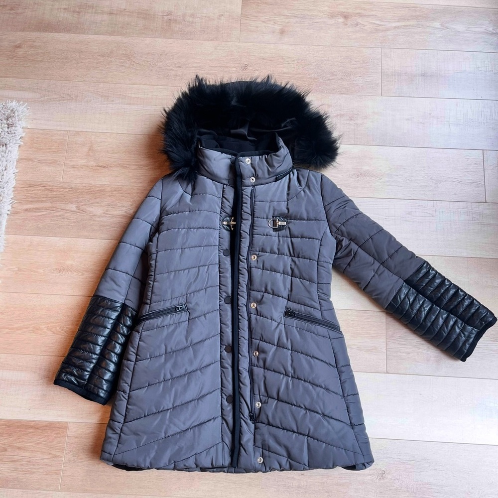 Women's Gray Quilted Jacket with Black Accents